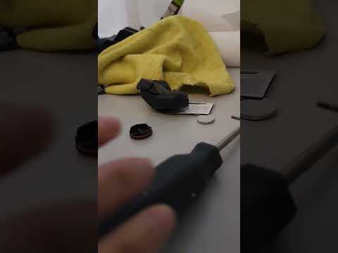 SRAM GX Eagle AXS Controller Battery Replacement #sramaxs #shorts #sram