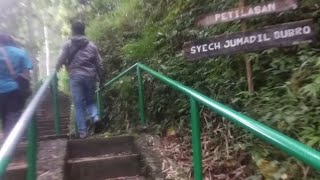 Perjalanan menuju makam syekh Jumadil kubro puncak turgo
