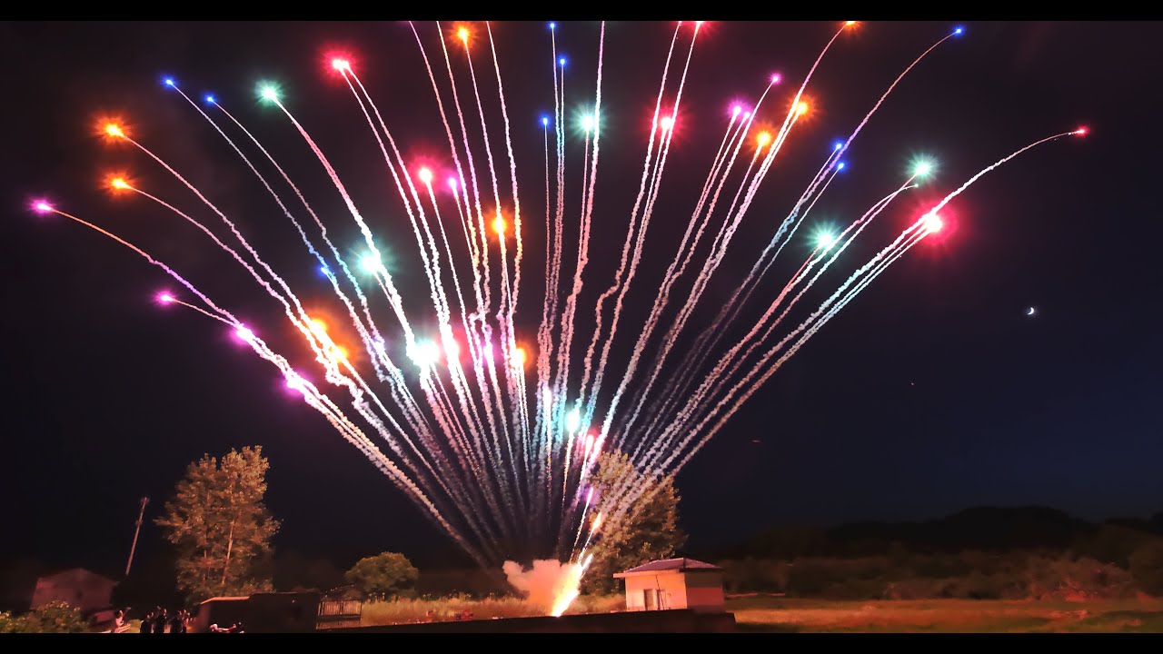 Wunderschöne Fächerbatterien in China zünden - Liuyang 2024