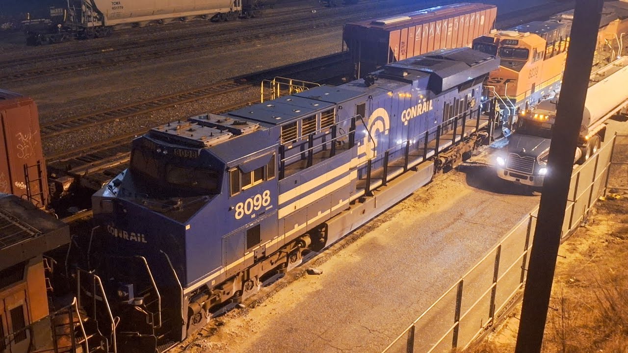 11.13.25! Железнодорожный фанат Фуллертона! В программе: NS CONRAIL HERITAGE 8098, ALC42 на 4 и м...