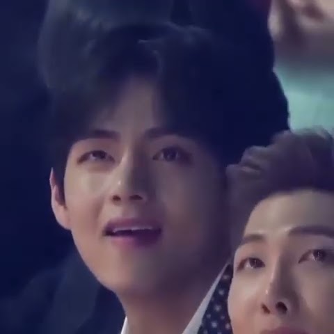 taehyung real reaction to jennie solo