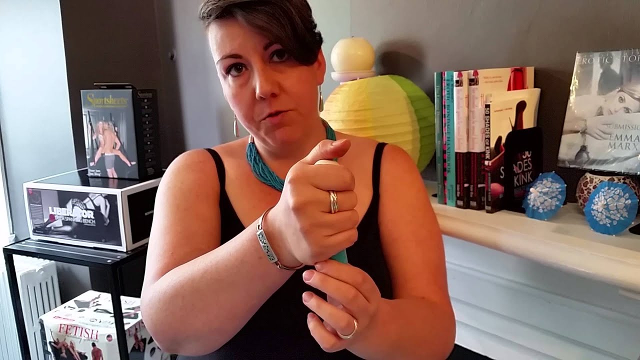 Yorokobi Mini Wand Massager - YouTube