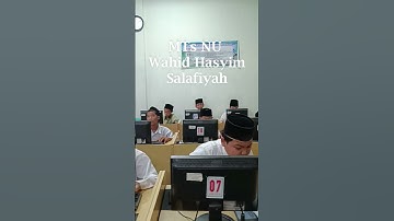 KBM Kelas 8 A Mapel Informatika di Lab Komputer MTs NU Wahid Hasyim Salafiyah Jekulo Kudus