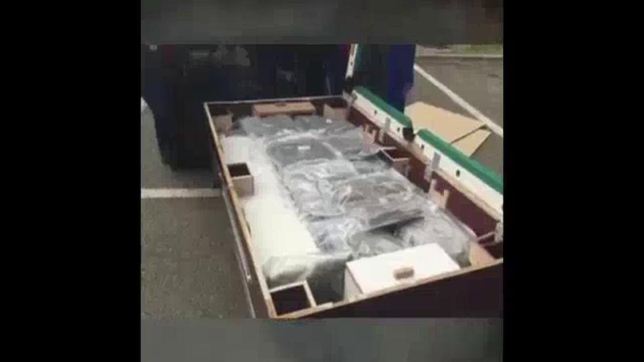 Bologna, nascondeva la droga nel biliardo: arrestato