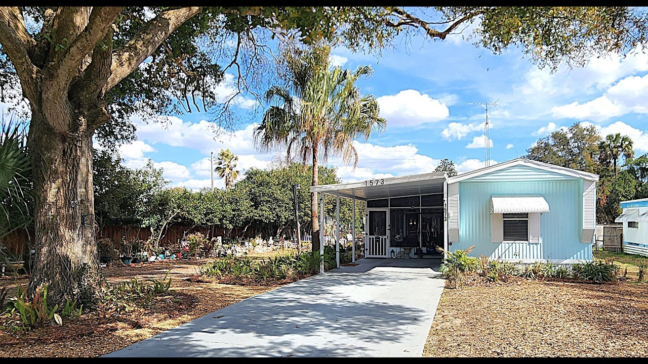 1573 n Arkansas Terrace 