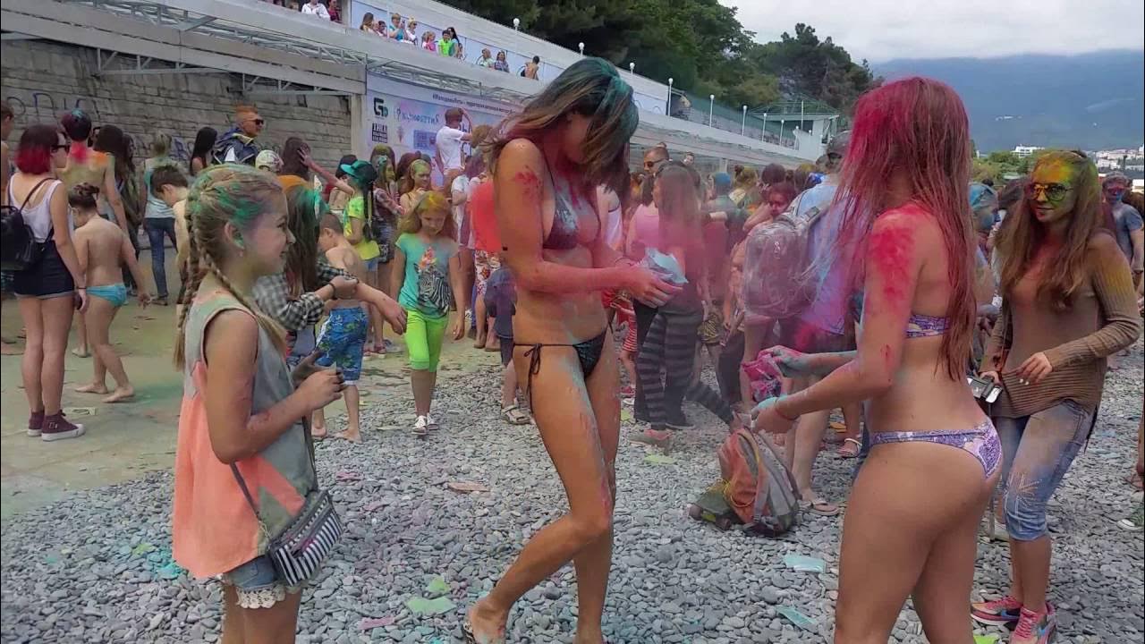 Нудисты на пляже в коктебеле Нудисты на пляже в коктебеле