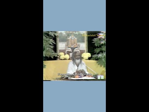 Maharishi Mahesh Yogi erklärt die TM-Technik