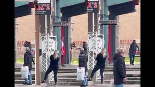 Zenicablog Muškarac Poklopcem Šahta Razbijao Izlog Radnje U Zenici