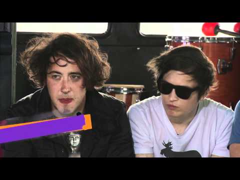 Hit Singles with Tom Cullen - Lovebox, London, 2011 - Off Guard Gigs