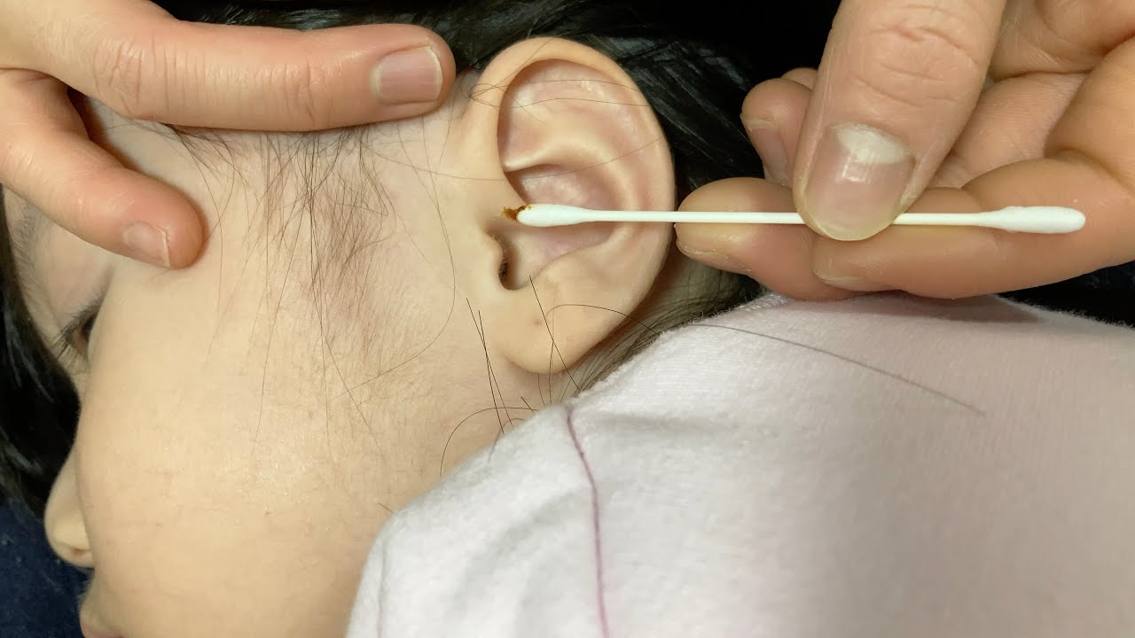 🇯🇵耳かき（耳掃除）をしてもらう3歳11ヶ月の娘
