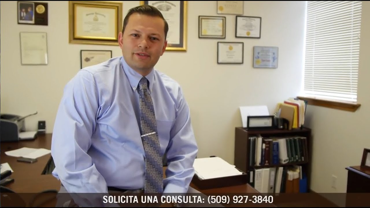 Hector Quiroga Abogado de Inmigración YouTube