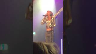 Lina Neues Lied Glitzer