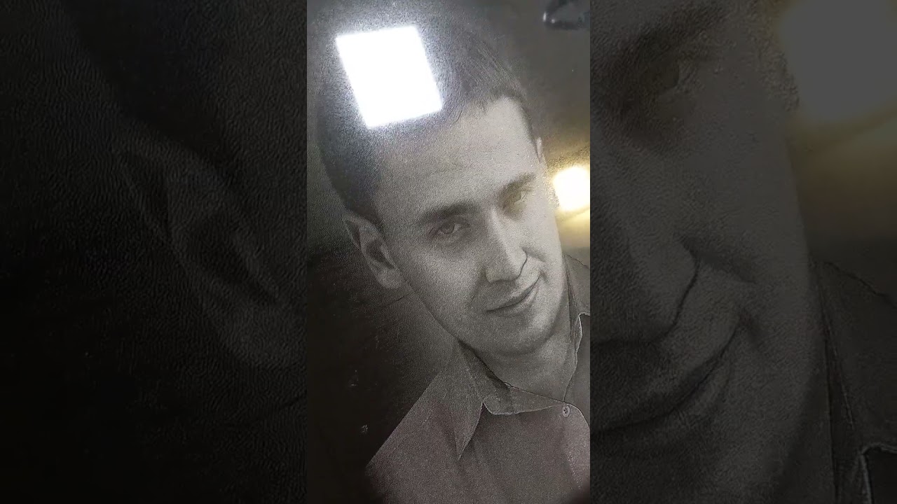 Портреты на гранитных памятниках в Тирасполе - точная копия с фотографий высокое качество