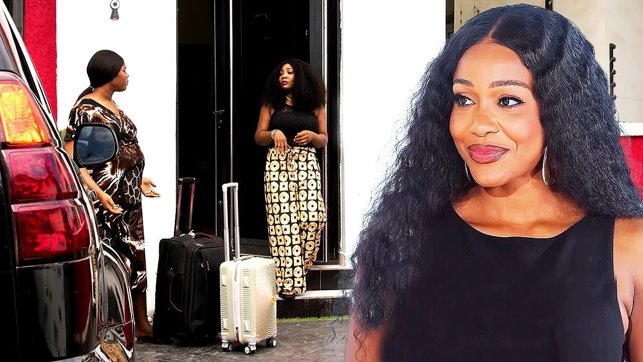 Single Billionaire Mother Gave Up On True Love Until She Met D Stranger That Helped Fix Her Car-NG