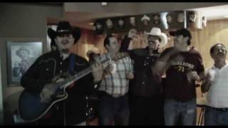 Austin Revolver - LA ASALTA CUNAS [Video oficial] - Gerardo Gameros - country en español