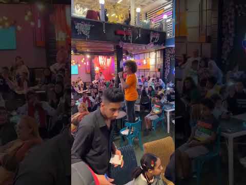 السوبر ستار مازن المصري من كافية ورا مصنع الكراسي