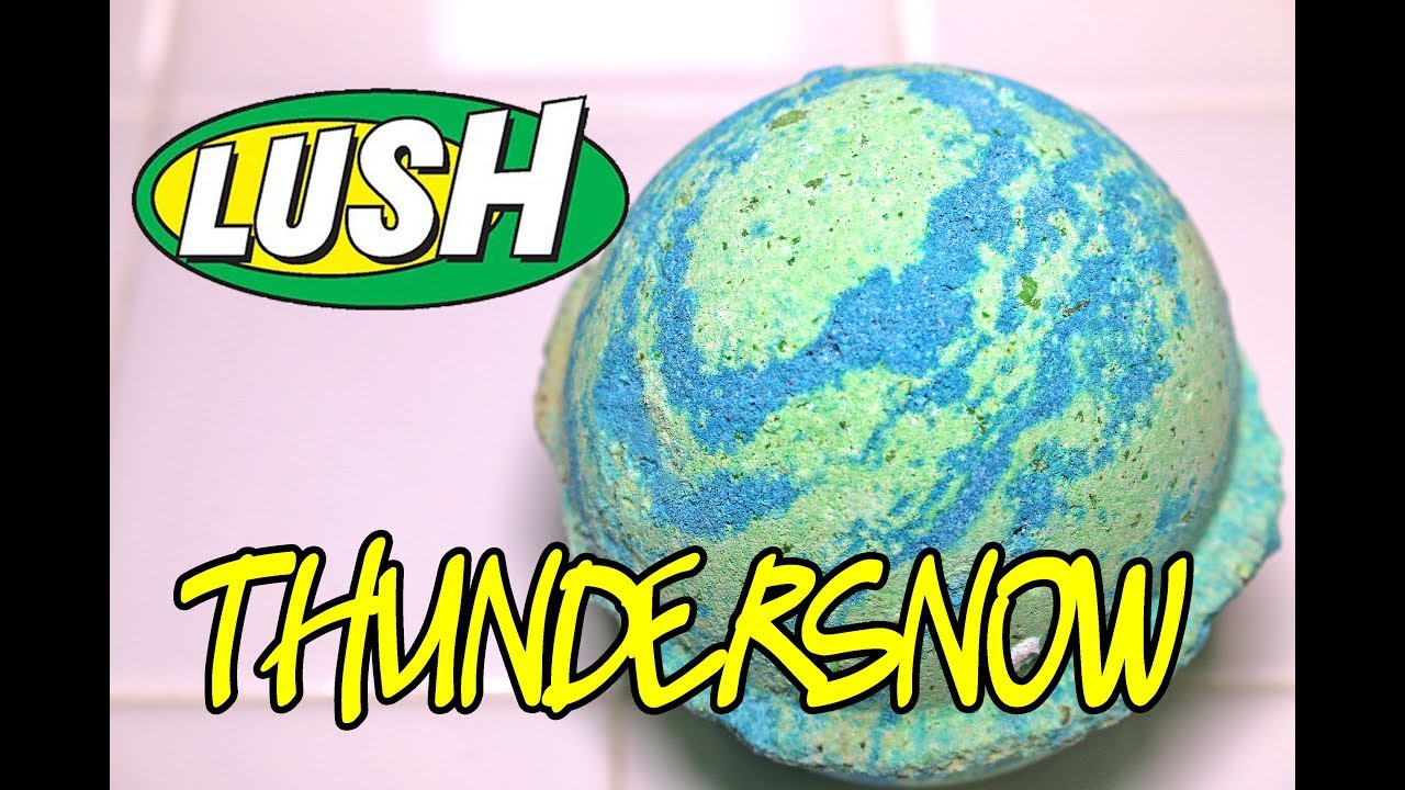 LUSH THUNDERSNOW Bath Bomb ⚡❄ Christmas 2017 DEMO & REVIEW Underwater View