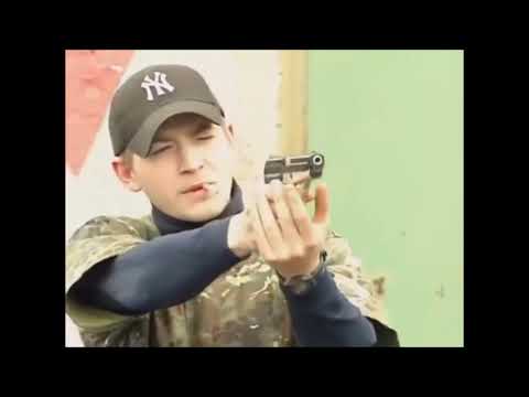 Video: Wie Man Russisches Roulette Spielt
