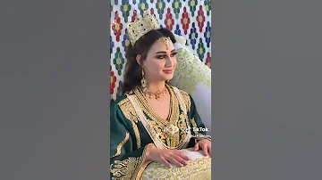 عروسة مغربية العرس المغربي الملكي المغرب الاصل والباقي تقليد 