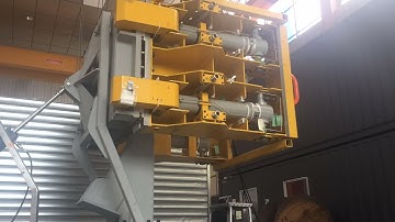 Test of the automatic latching system.