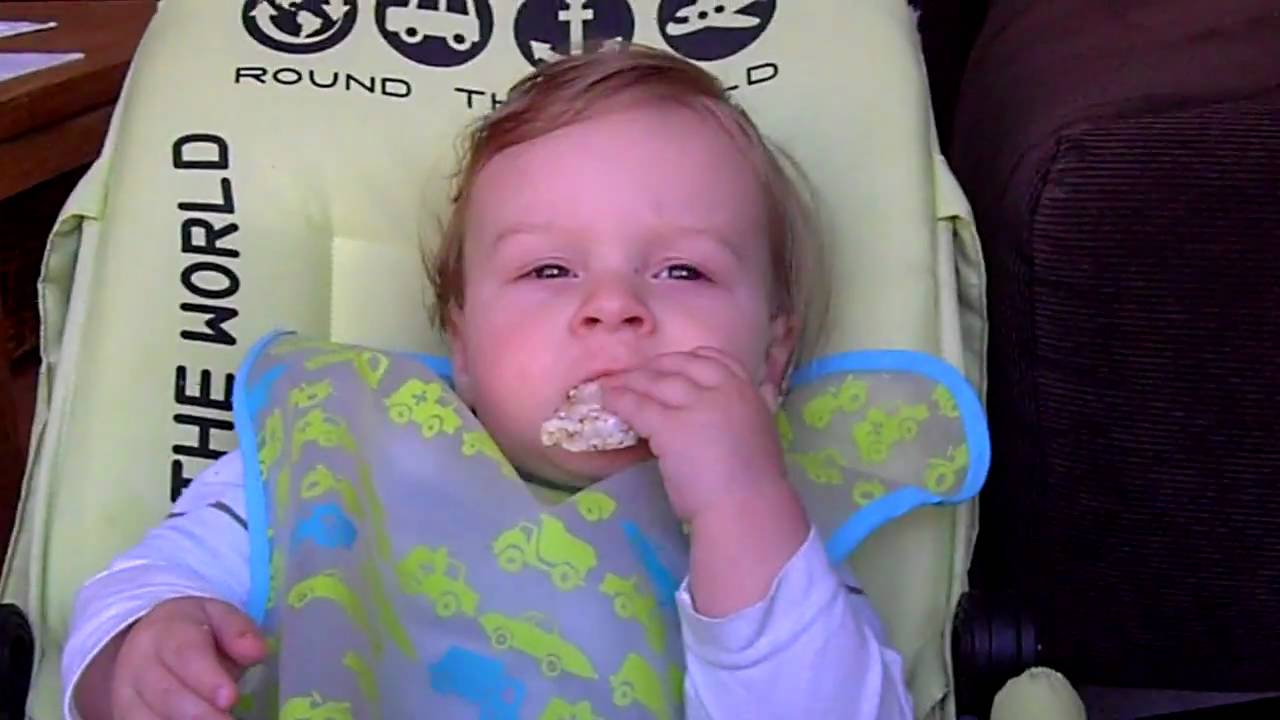 lorentz de pijper met een rijstwafel