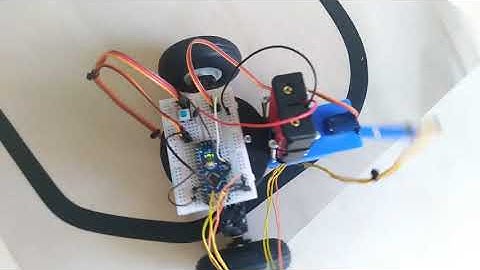 Robô Seguidor de Linha Apenas Um Sensor Conectado no Micro Servo 9g For Arduino Nano #maker