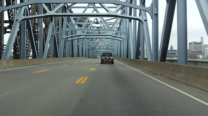 Clay Wade Bailey Bridge northbound
