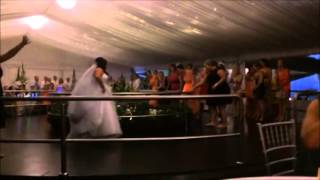 Bouquet Toss  - Epic Wedding Fail - LOL