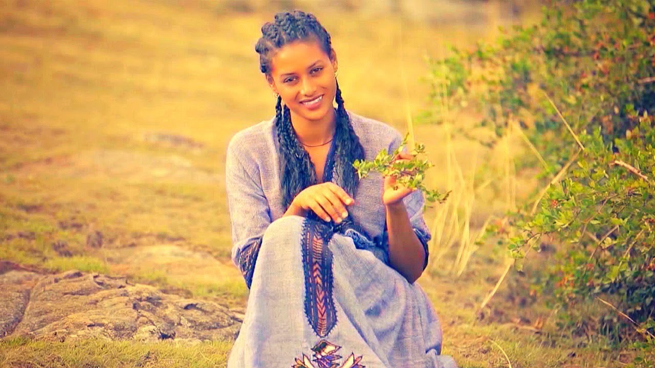 Sariq ayolning uy qurilishi porno fotosuratlari Uy qurilishi yashirin kamera porno