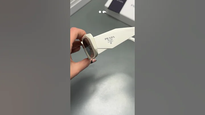 Unboxing Prada PR17WS-1425S0 #blinkblink #unboxing #optyk #sunglasses #sunglassesfashion #prada