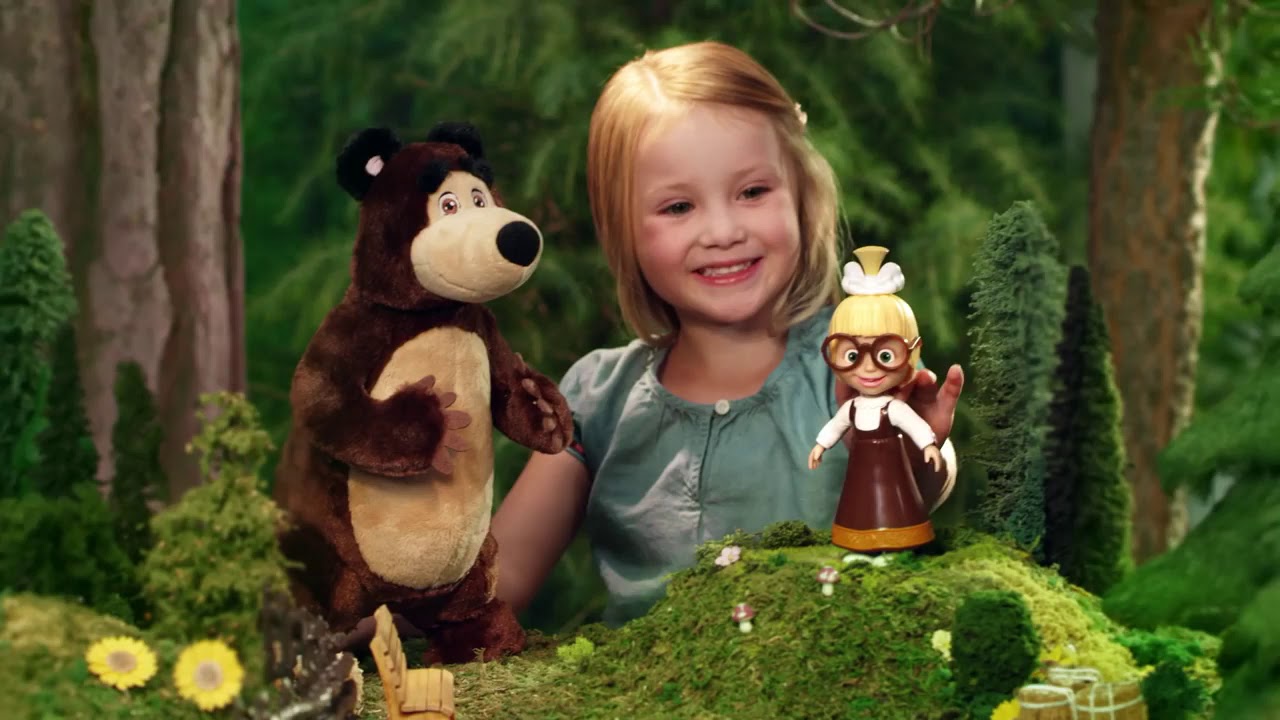 Snap N Fashion Doll Masha And The Bear At Toysrus Youtube 