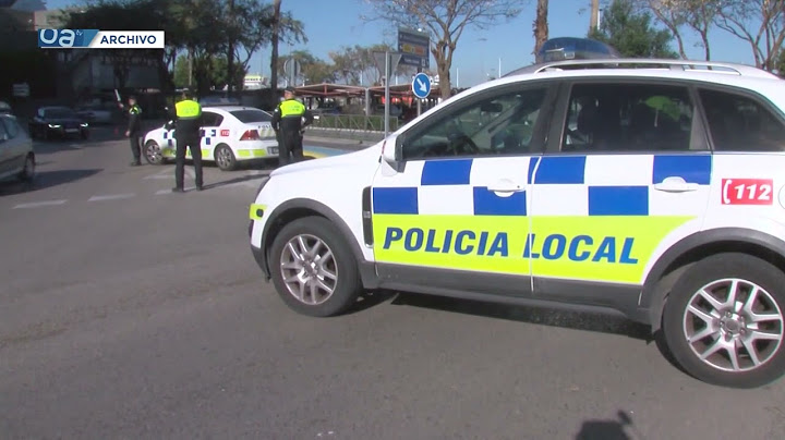 Detenido un conductor tras chocar contra un coche patrulla cuando huía de la policía en Algeciras