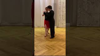 Tango Simple Steps - Giro - Sacadas