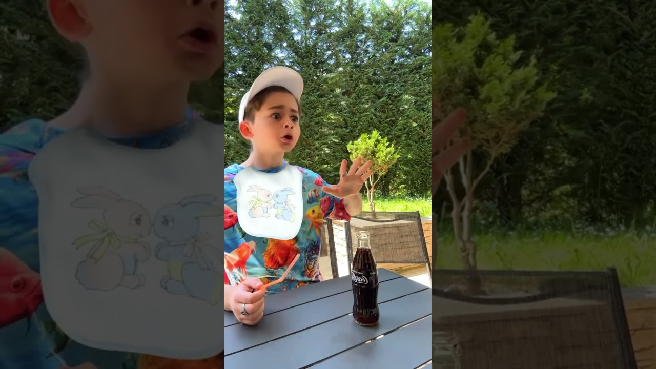 CET ENFANT EST MALADE Humour Shorts