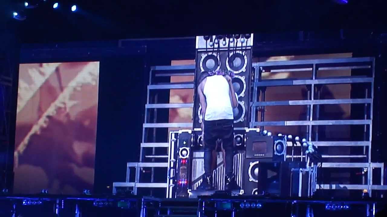 One Less Lonely Girl- Justin Bieber Believe Tour