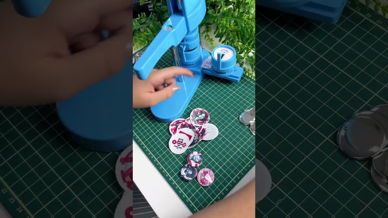 Miniatura do short: Produzindo bottons do BTS