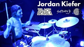 Interview Jordan Kiefer Batteur De Black Bomb A Sur Sabian Et Code Vidéo De La Boite Noire