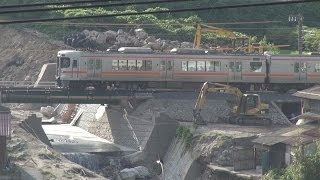 長野の中央線、運転再開 土石流から１カ月ぶり