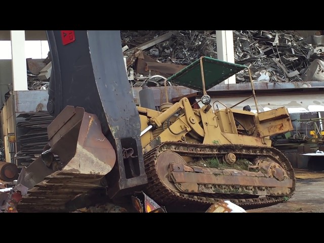 BULLDOZER SCRAPPING BY VTN SCRAP SHEAR CI7000 class=