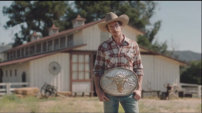 Geico cowboy belt buckle commerical 2018 - YouTube