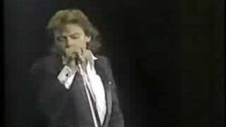 Luis Miguel - Palabra de Honor en Vivo 1986 chords