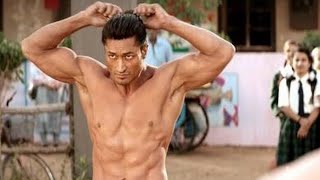 Bodybuilder vs wrestler fight scene || Bollywood movie 2020fi