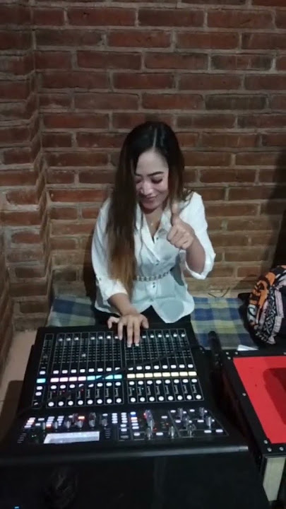 OPERATOR SOUND CANTIK SEXY 👍🤣🤣