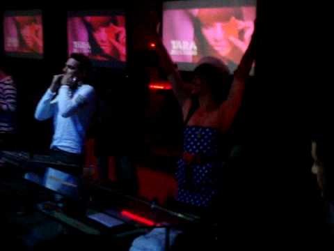 Tara McDonald singing Chase the Sun (22.05.10)