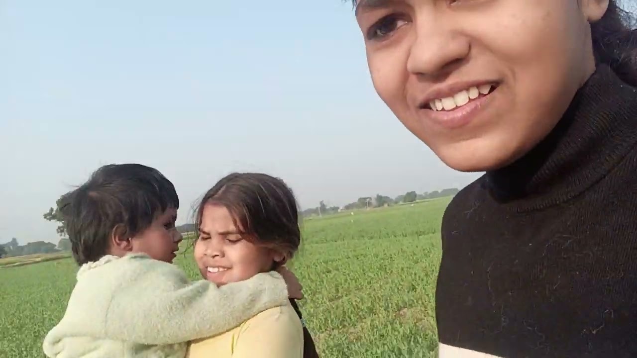 Kheton Mein Family Ke Saath Khubsurat Pal 🌾