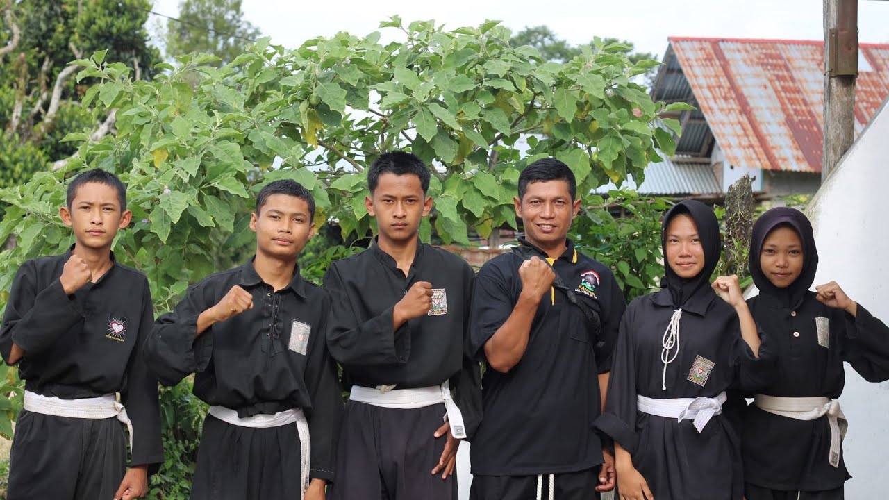 Latihan psht siswa sabuk hijau