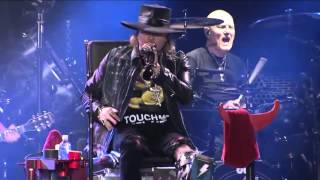 Axl Rose Triumphs at AC/DC Debut in Lisbon - @Rolling Stone 6 video