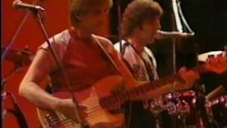 The VENTURES  " Pipeline "  ~  LIVE in JAPAN 1984!!! chords