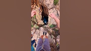 High precision jump with @insta360 Ace Pro 2 #cliffjumping