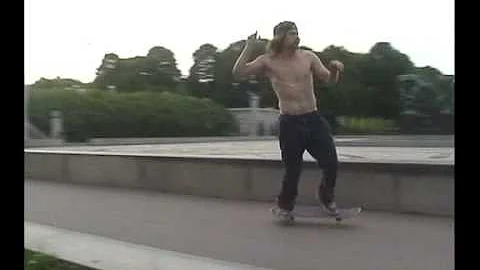 John McMillen 'Lngt ned i bjen' 2004